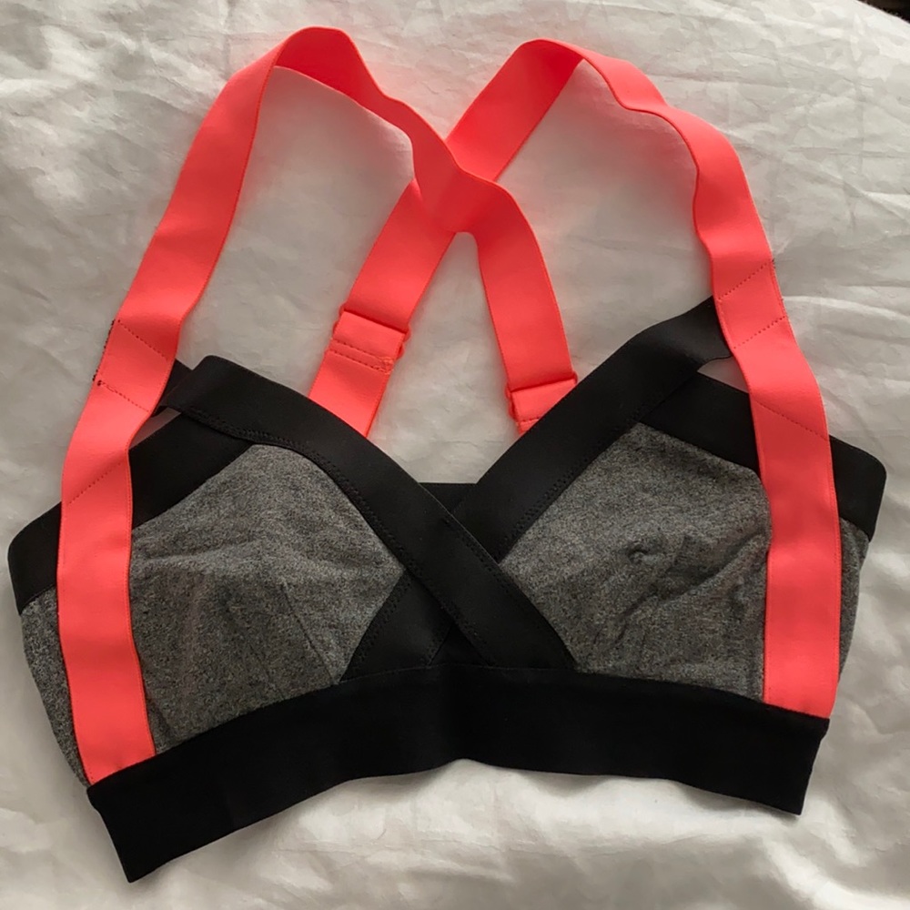 Community sports bra